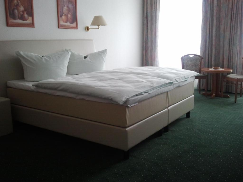 Hotel Evabrunnen Bischofswerda Room photo